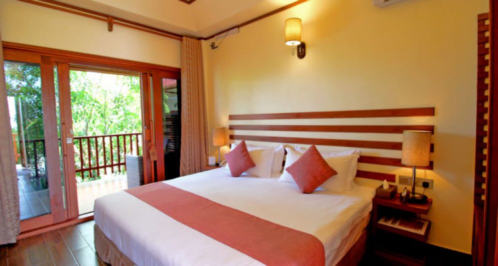 Deluxe Island View with Balcony, Araamu Holidays & SPA 