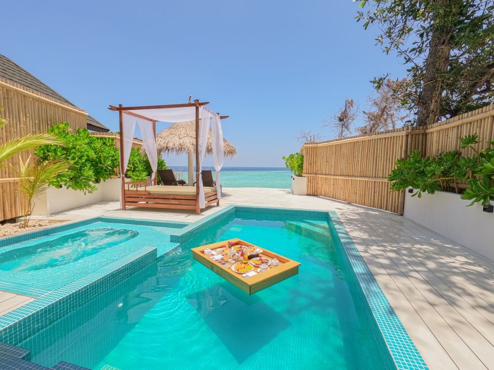 Sunrise beach pool villa, Malahini Kuda Bandos 4*