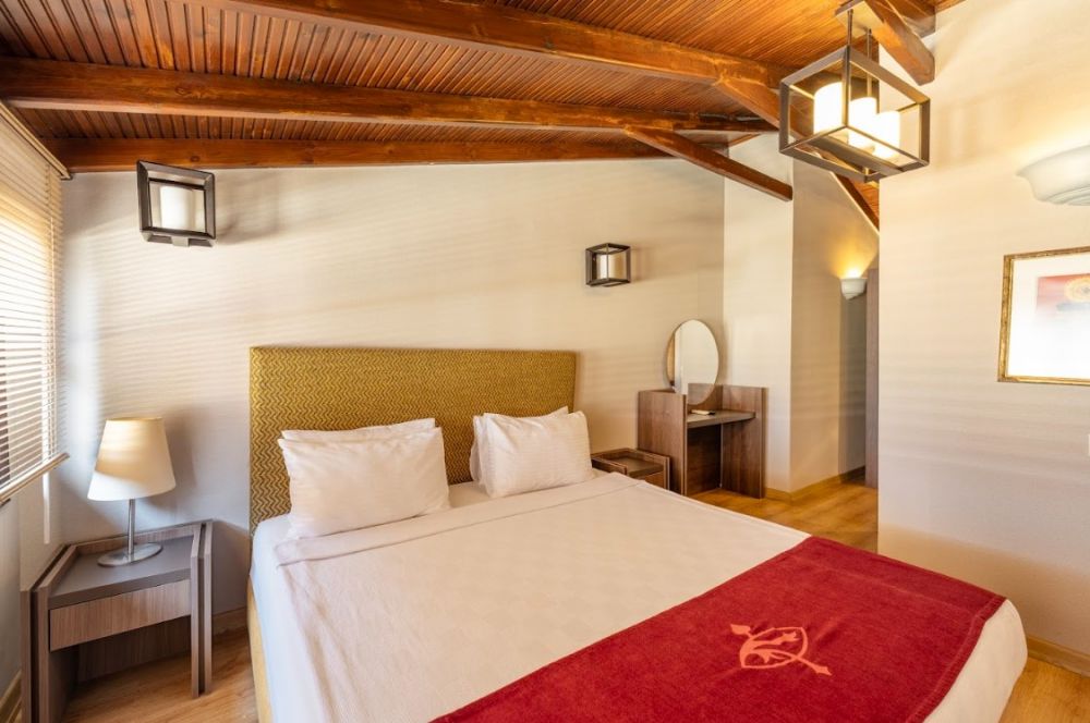 Deluxe, Alp Pasa Hotel 4*