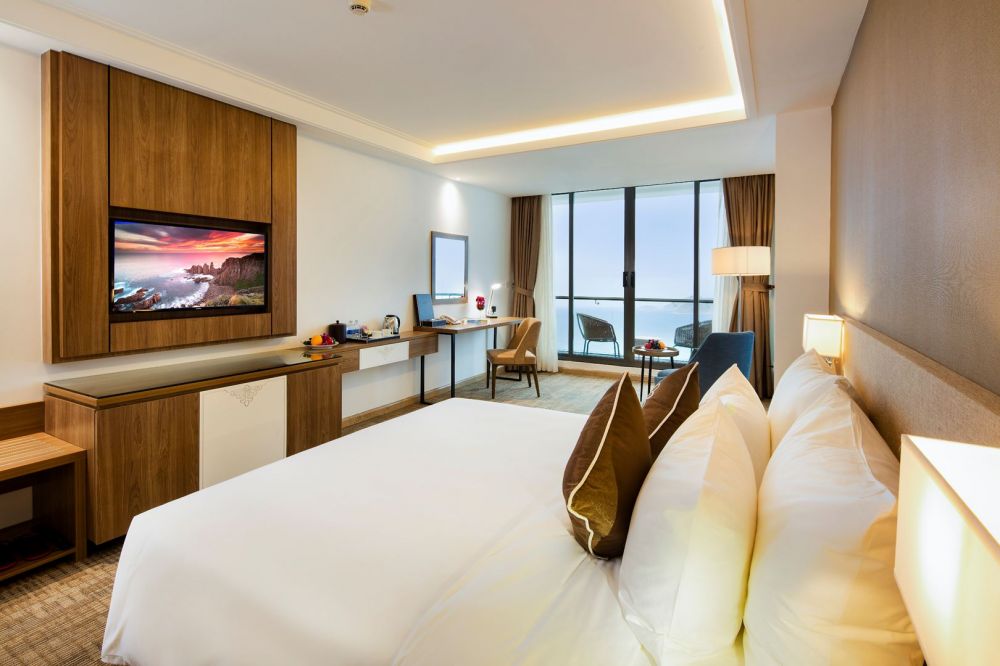 Premier Deluxe, Asteria Comodo Nha Trang 5*