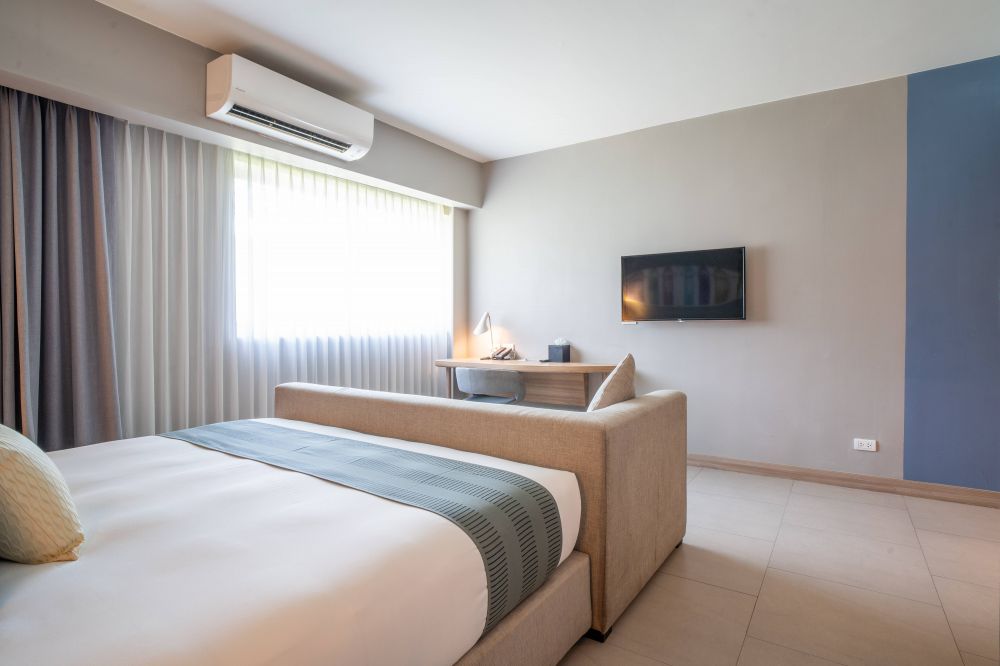 Premier Corner Mountain View, Journeyhub Phuket Patong (ex. Oakwood Hotel Journeyhub Phuket) 4*