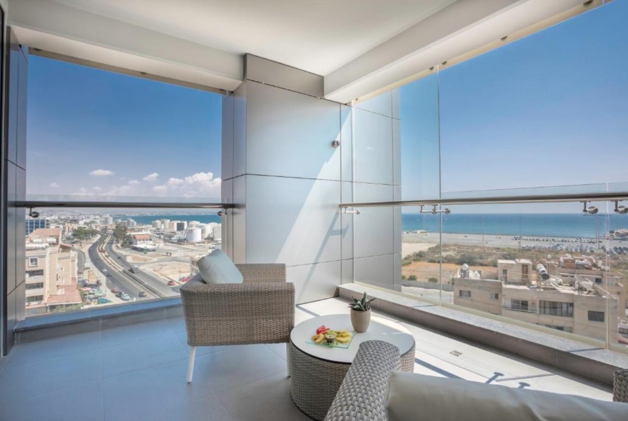 Premium Sea View, Radisson Blu Hotel Larnaca 5*