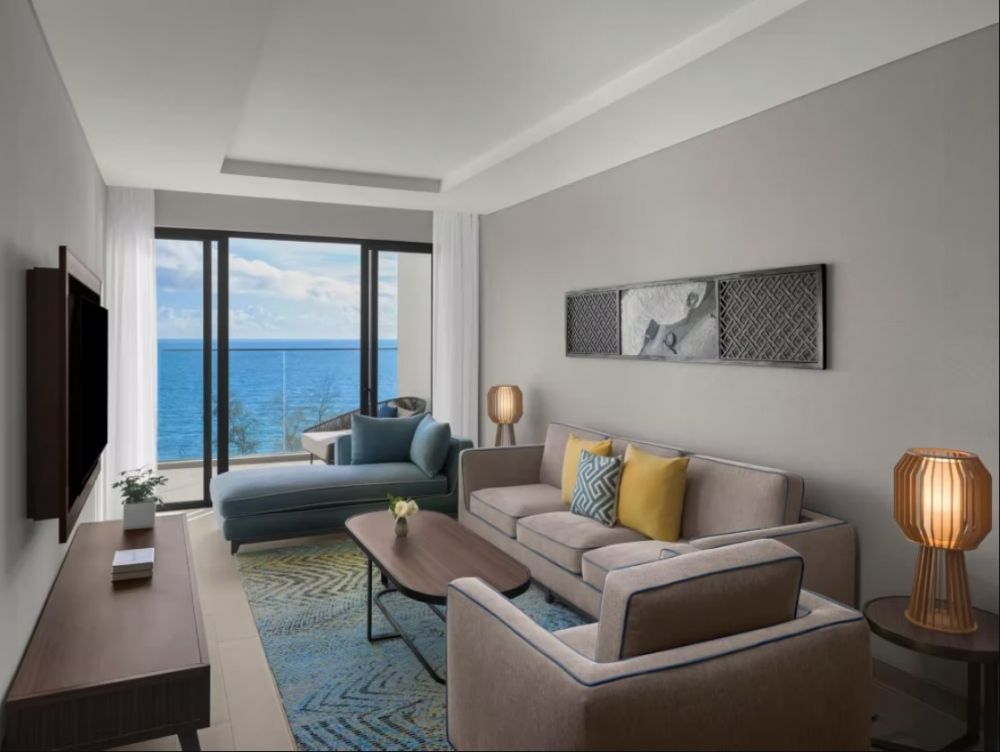 1 Bedroom Suite Oceanfront, Crowne Plaza Phu Quoc Starbay 5*