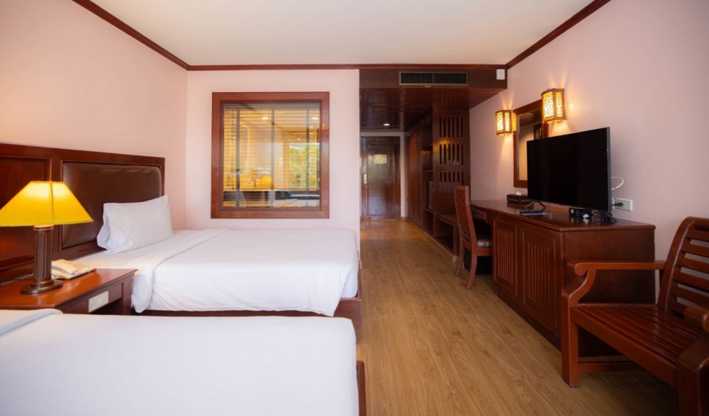 Premium Pool View, Baumanburi Hotel 3*