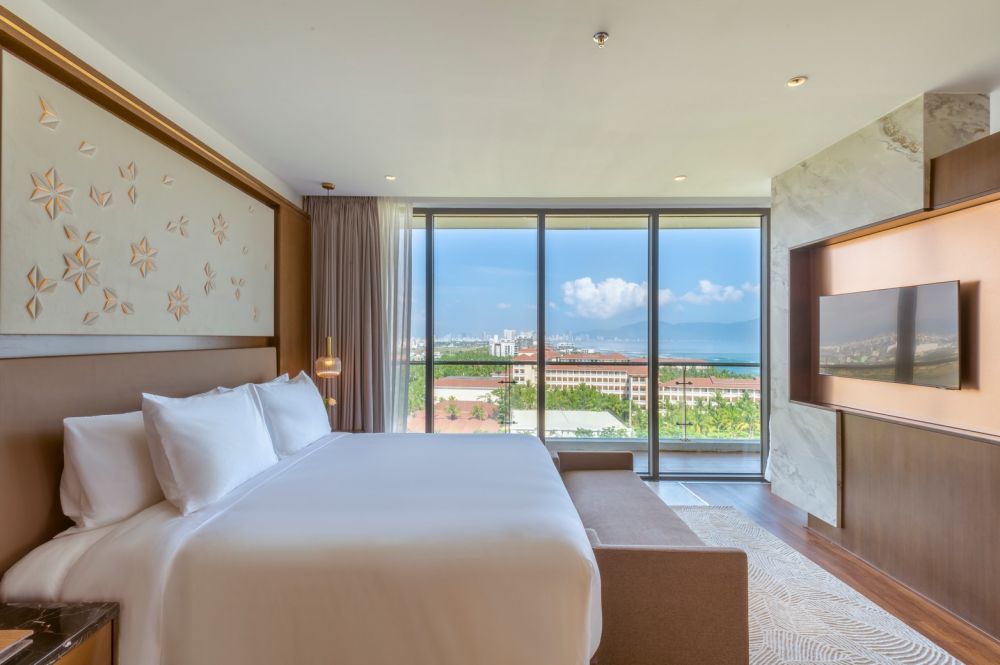 Ocean Grand Suite with Pool, KOI Resort & Residence Da Nang 5*