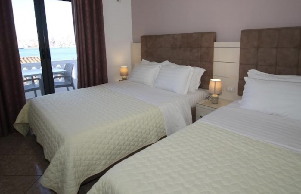 Triple room with balcony, Julia 3*