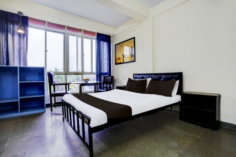 Standard AC, O Anjuna (ex.Studio 7) 2*