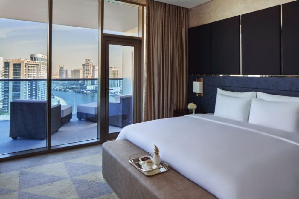 Executive Suite with Balcony, Hyde Hotel Dubai 5*