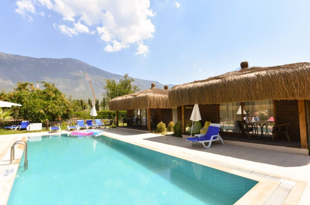 Bungalow Swim Up, Sahra Su Holiday 4*