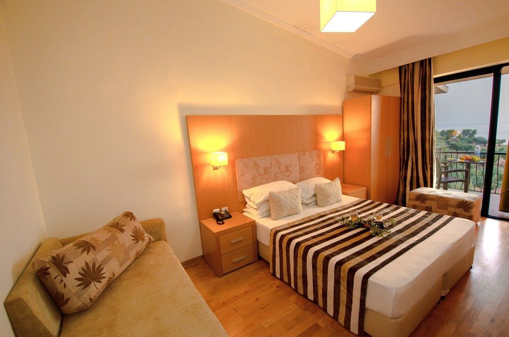 Standard Room, Village Mare 4*