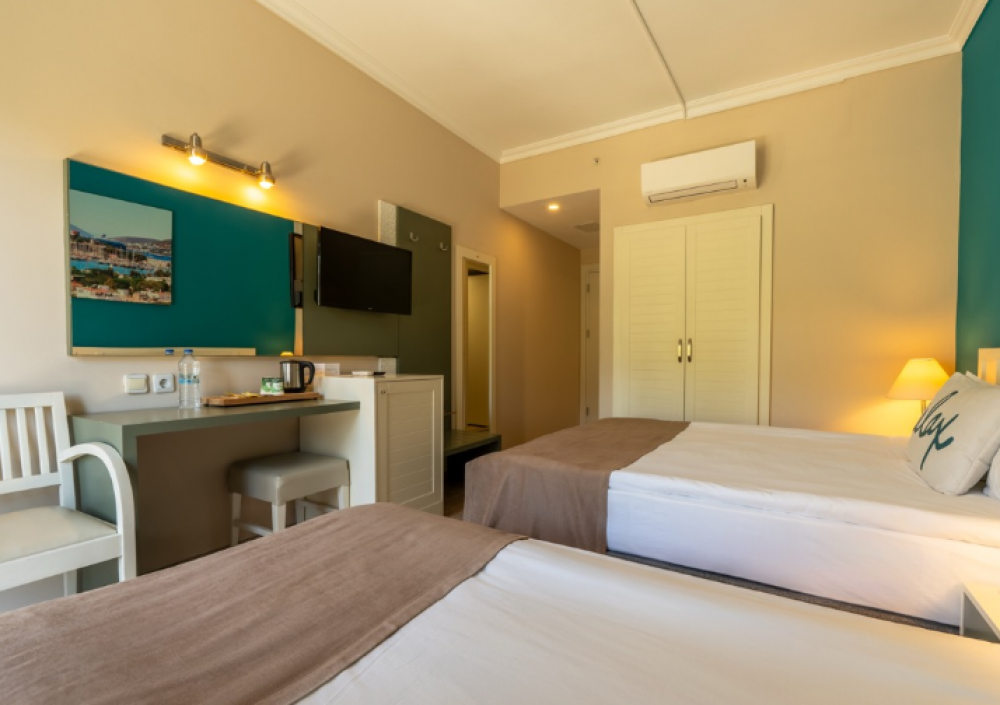 Large Room Land View, Green Bay (ex. Crystal Green Bay) 5*