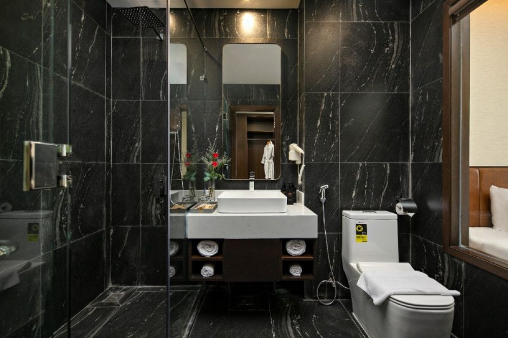 Premium Triple with Balcony, Golden Lotus Grand Hotel 4*