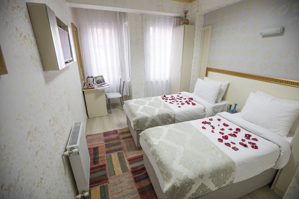 Standard, Vizyon City Hotel 3*