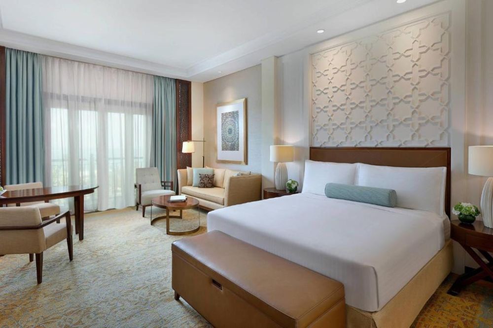 Family Room, The Ritz-Carlton, Dubai JBR 5*