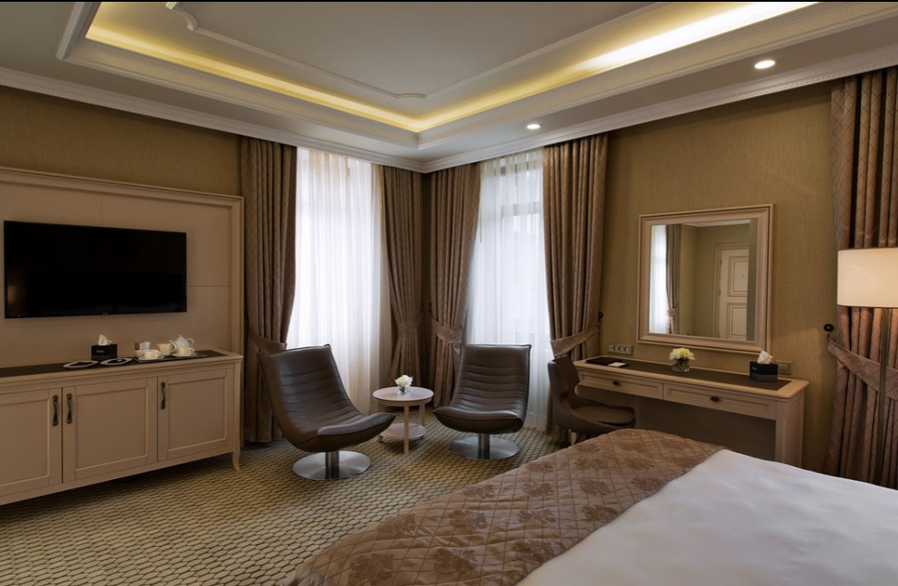 Corner Suite, Hotel London 1889 (ex. Divan Suites Batumi) 5*