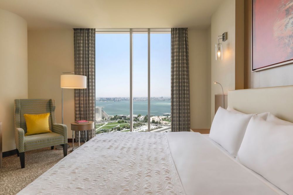 Deluxe Room City View/ Sea View, Le Meridien City Center Doha 5*