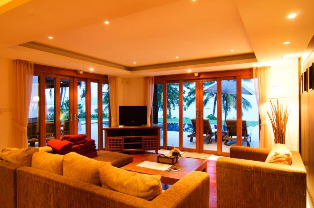 5 BR Grand Beachfront Pool Villa, Barcelo Coconut Island (ex. The Village Coconut Island) 5*