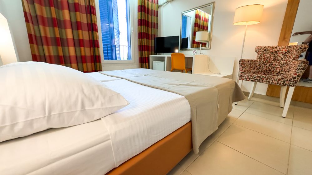 Standard with/No balcony Room, Slovenska Plaza 3*