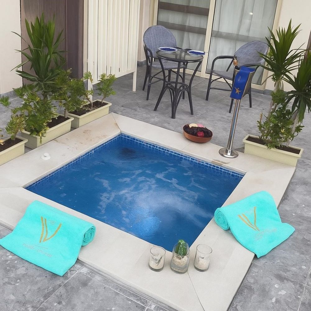 Deluxe Jacuzzi Room Adults Only 16+, The V Luxury Resort 5*