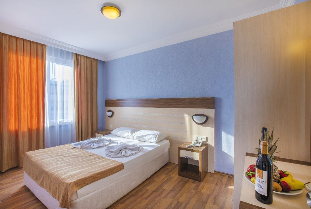 Standard, Hawaii Suite Beach Hotel 3*