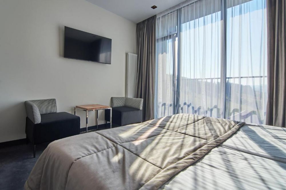 Standard, Fomich Residence 