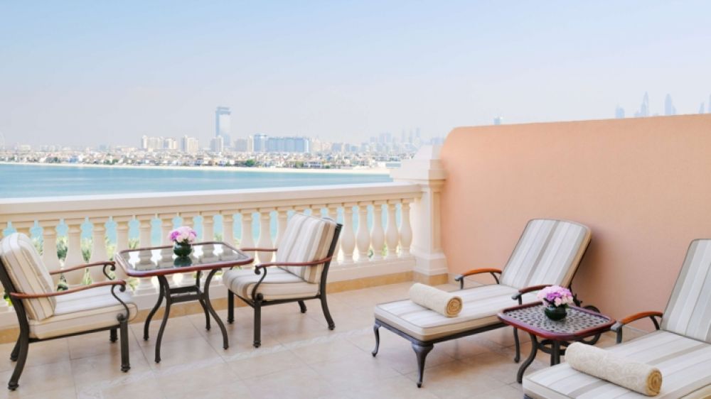 Raffles Club Palm, Raffles The Palm Dubai 5*