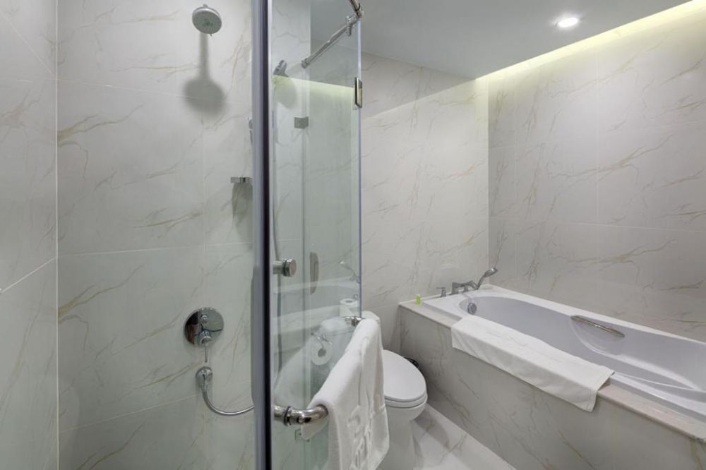 Grand 2-Bedroom Ocean View, Vinpearl Condotel Beachfront Nha Trang 5*