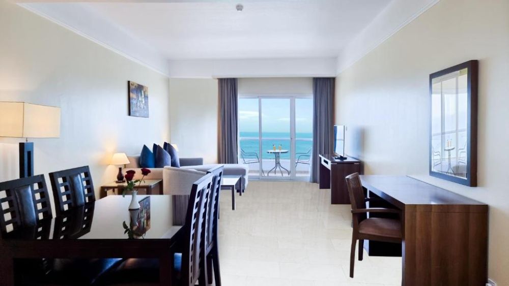 One Bedroom Suite Sea View, Ramada By Wyndham Beach Hotel Ajman 4*