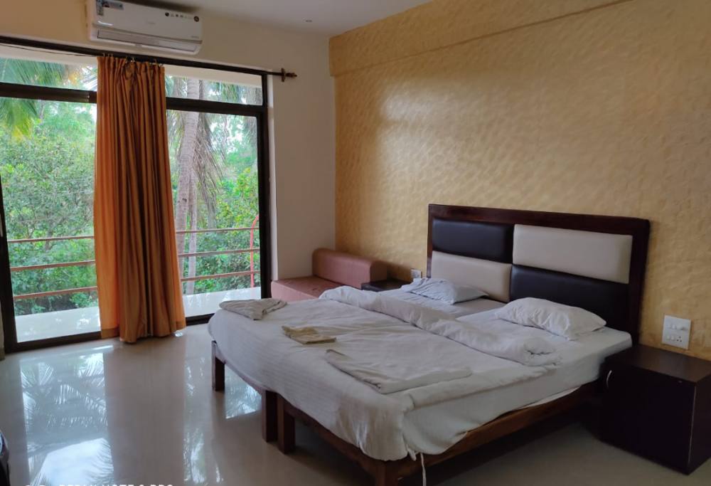 Deluxe AС, Morjim Hermitage 2*