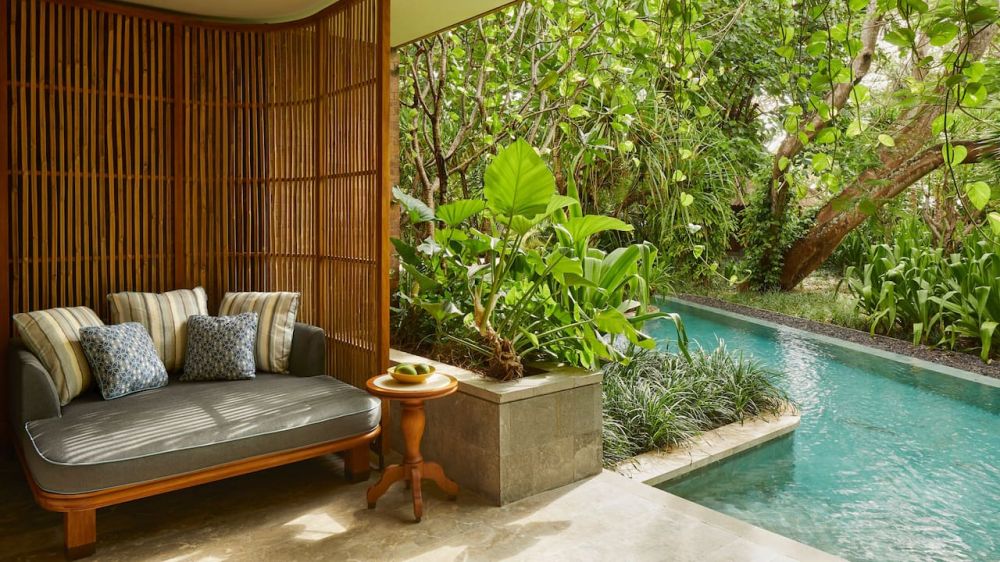 Lagoon Access, Andaz Bali - a concept by Hyatt 5*