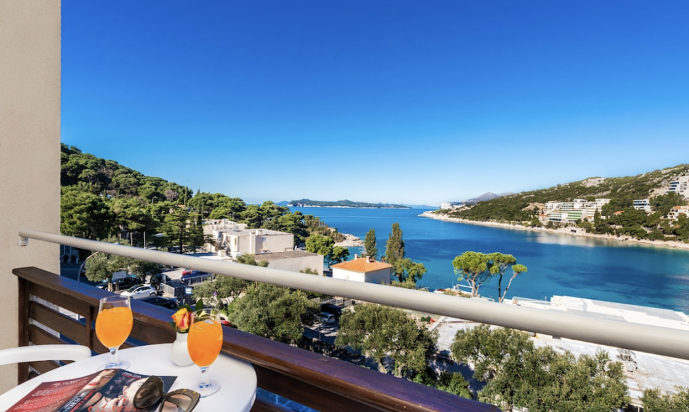 Standard Double or Twin Room with Balcony and Sea View, Hotel Adriatic Dubrovnik 2*