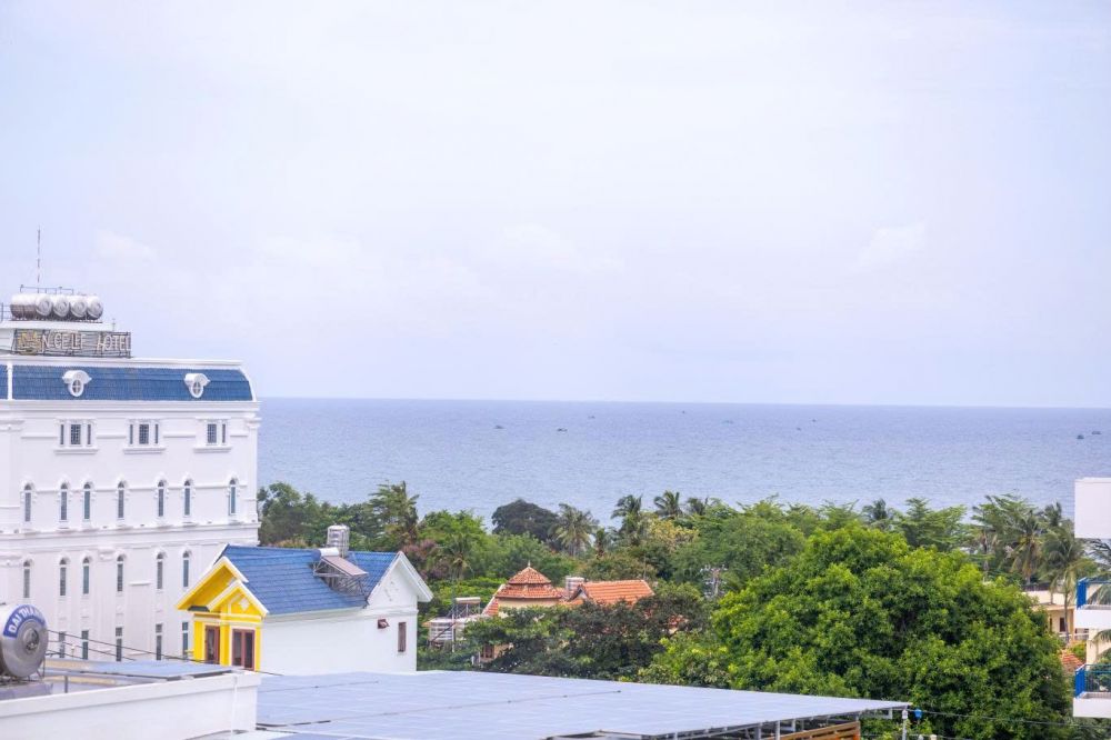 Premier Deluxe, Boulevard Hotel Phu Quoc 3*