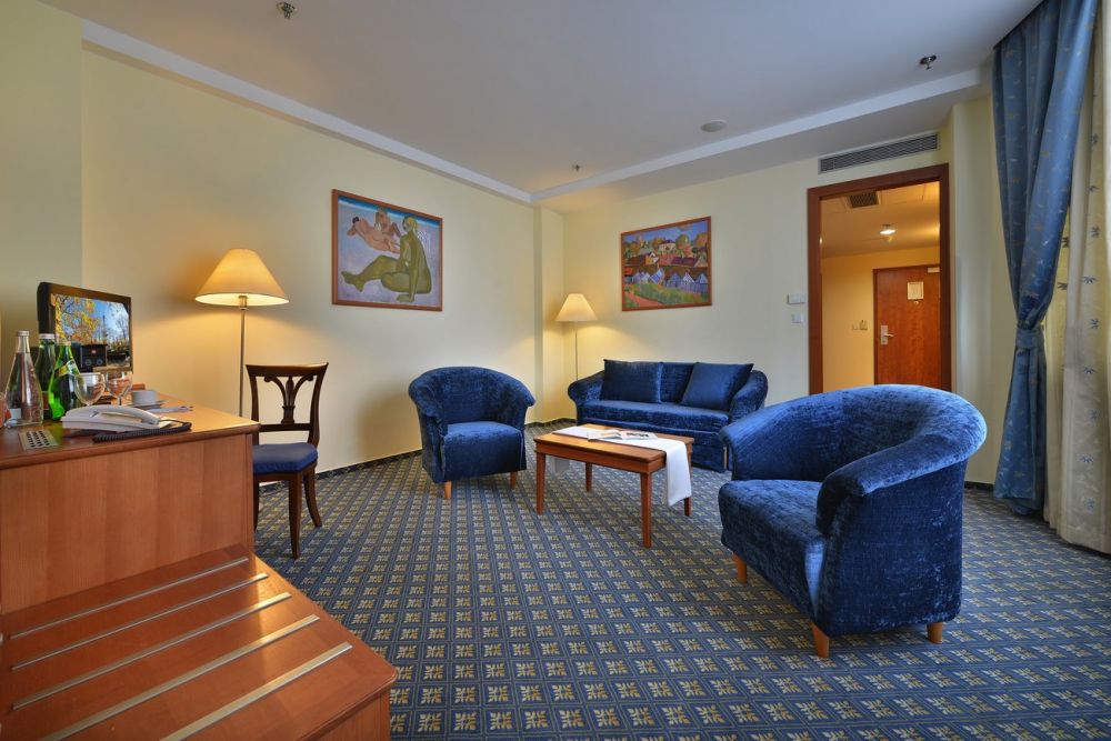 Suite, Ramada Prague City Centre 4*