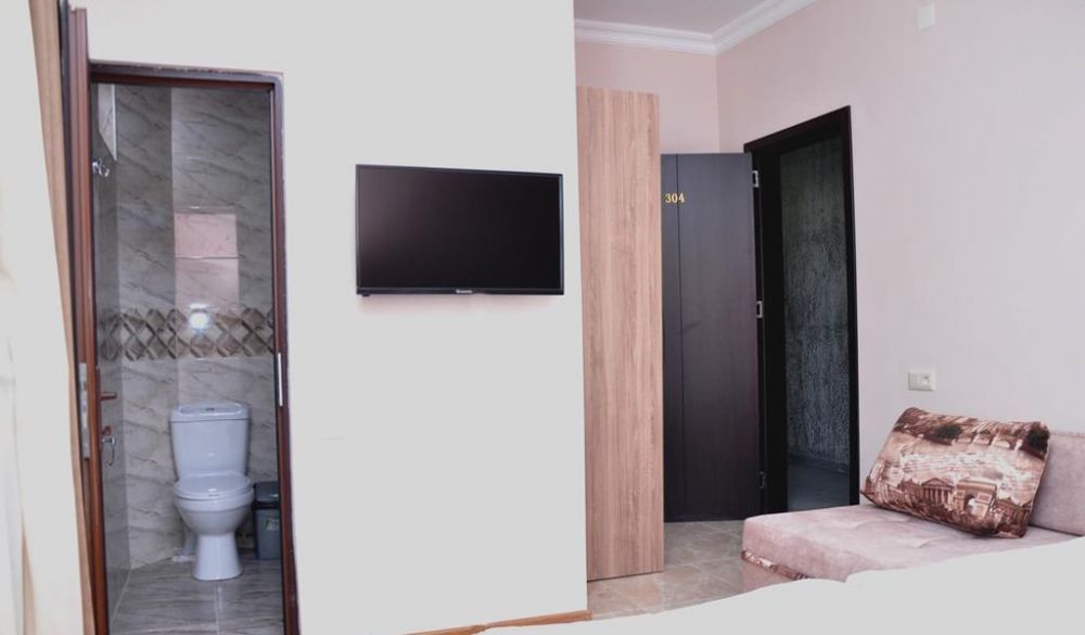 DBL/TRPL Room, Golden House Kobuleti 2*