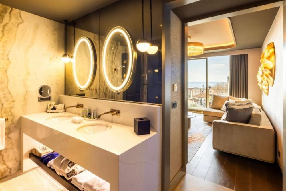 Junior Suite, Merit Starlit Hotel & Residences 5*