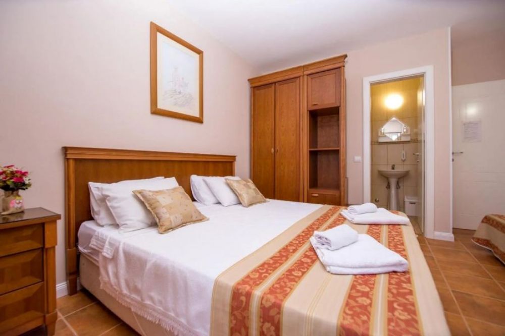 Double, Lazovic Apartments 3*