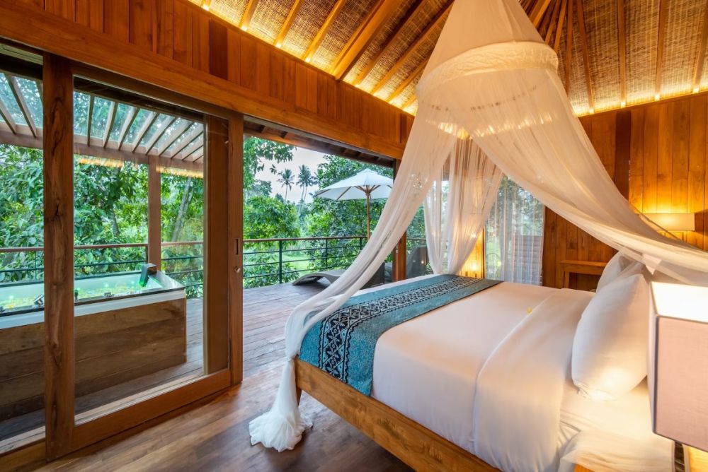 Deluxe Suite with Private Jacuzzi, Kappa Senses Ubud 5*