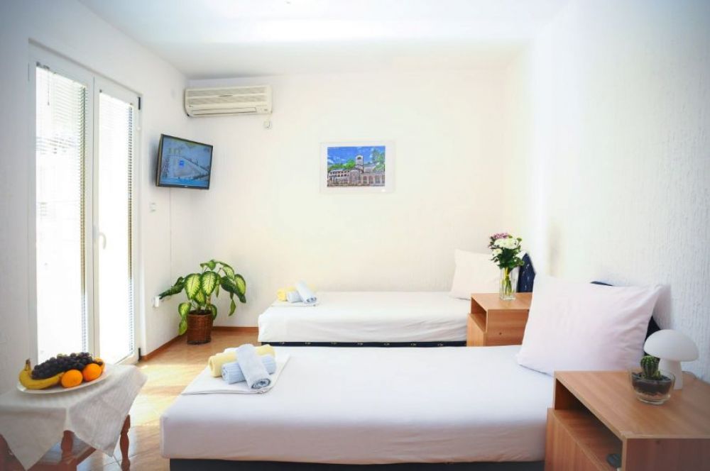 TWIN, Budva Inn Guest House 3*