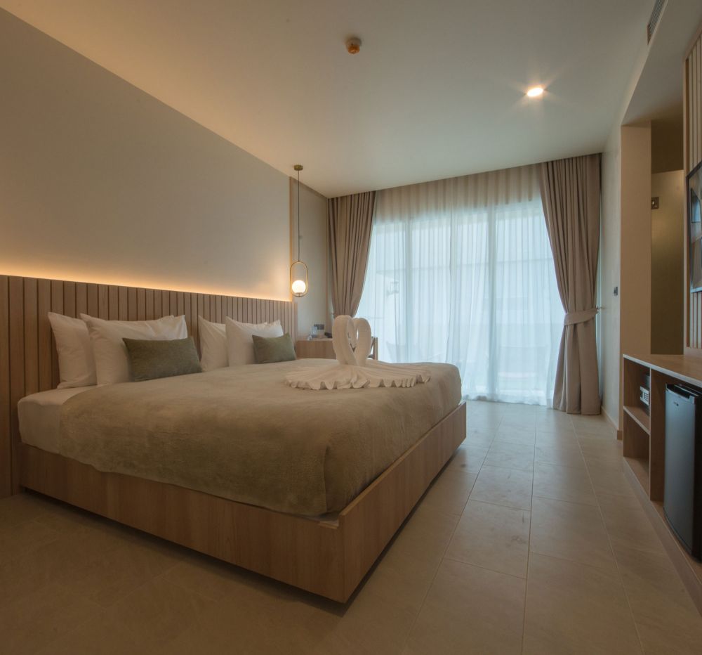 Grand Deluxe Room, Niranapa Boutique Resort 4*