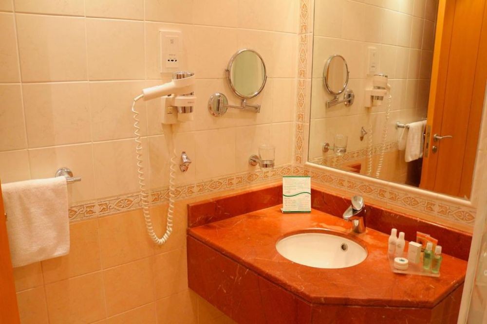 Standard Room, Sharjah Premiere Hotel & Resort 3*