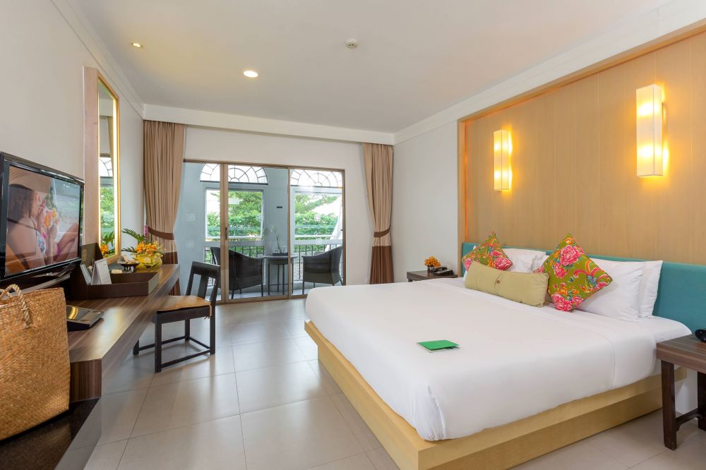 Superior Room, Sawaddi Patong Resort & Spa By Tolani 4*