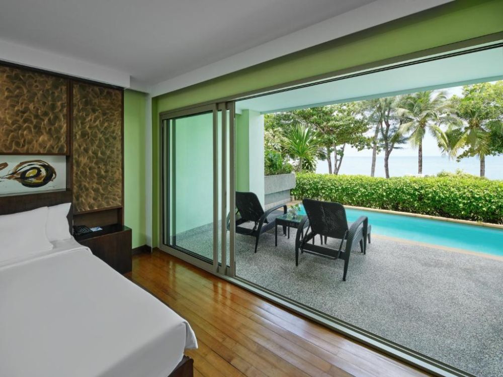 1BR Plunge Pool Suite Seaview, Homm Bliss Southbeach Patong 4*