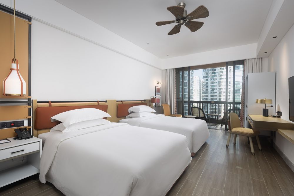 City View Room, Golden Phoenix Sea View 4*