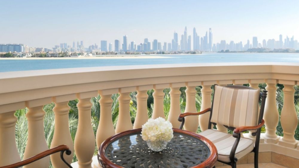 Premier Palm, Raffles The Palm Dubai 5*