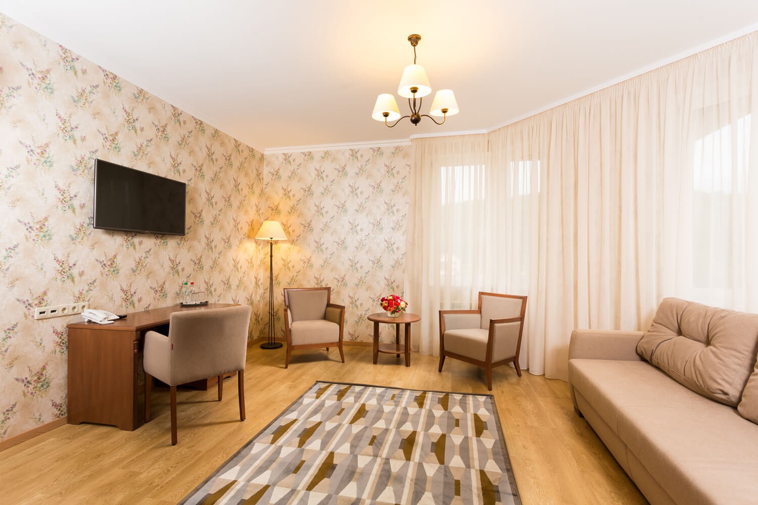 Grand Apartament, Деренивская Купель 4*