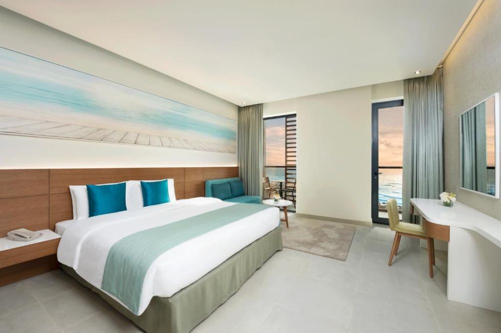 Junior Suite, Wyndham Garden Ajman Corniche 4*