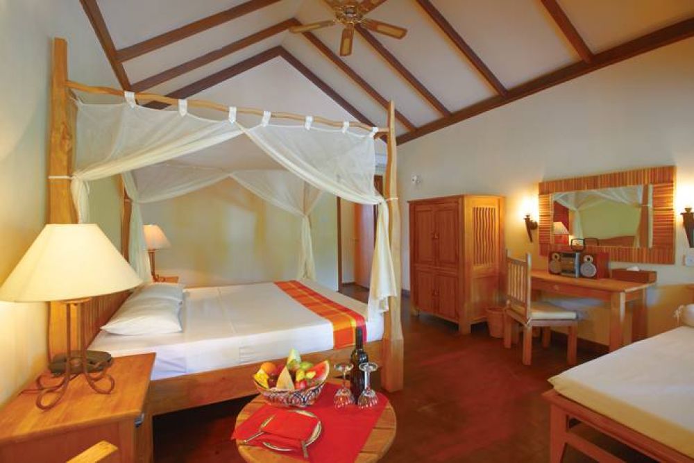 Superior Villa, Filitheyo Island Resort 4*