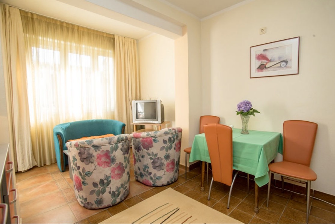 Apartment 03, Boskovic 3*