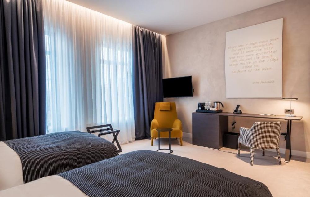 Standard Twin, Monograph At Freedom Square 5*