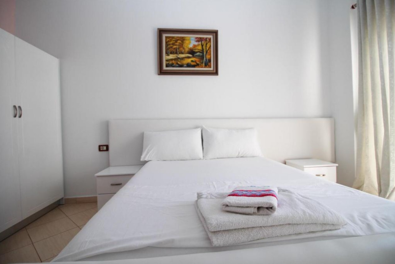 Double Room, Artur 3*